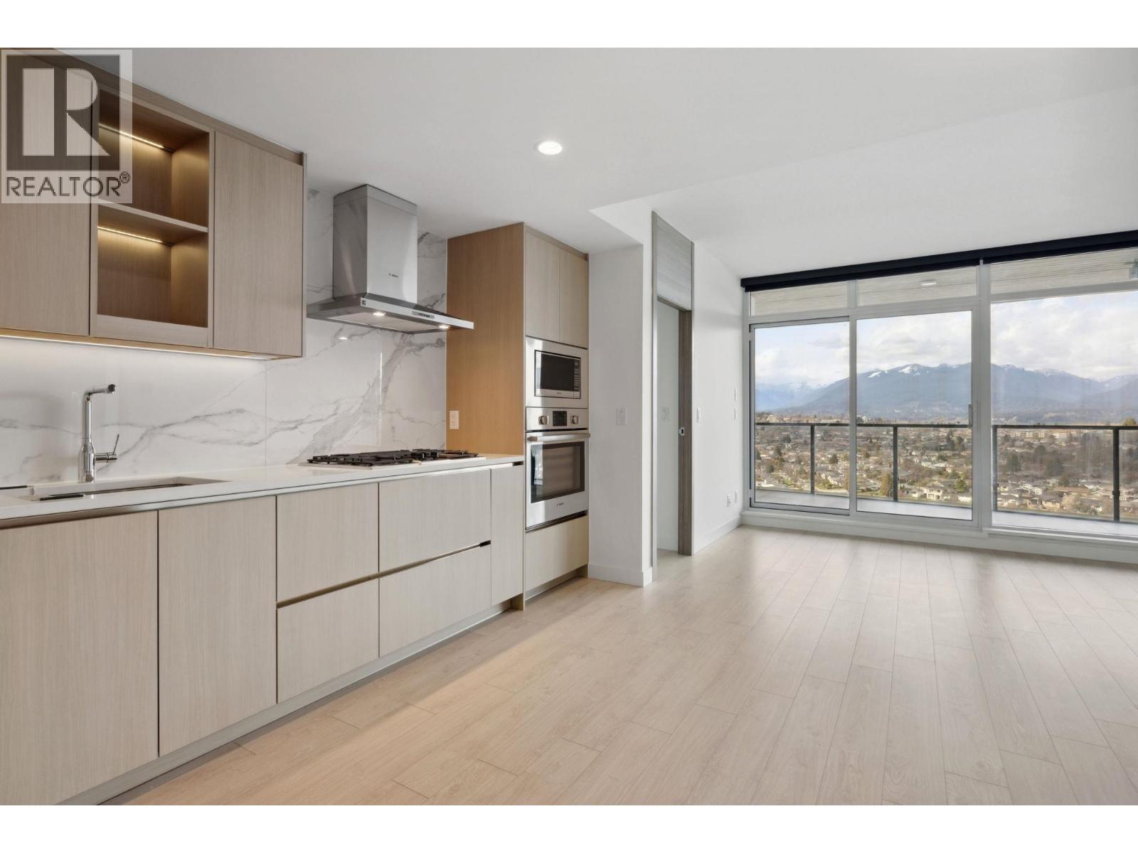 2x03 4880 Lougheed Highway, Burnaby, British Columbia  V5C 0N1 - Photo 3 - R3053642