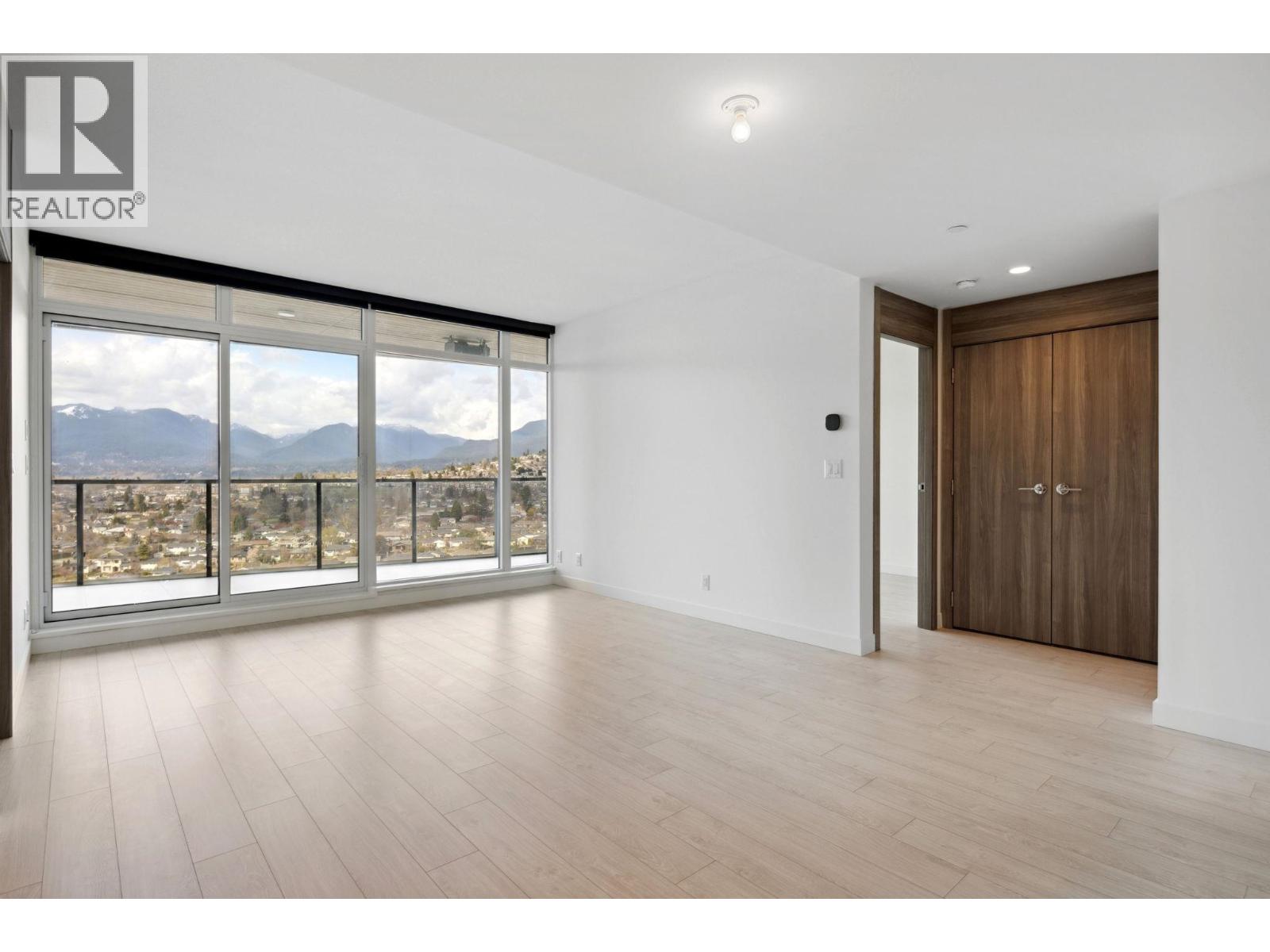 2x03 4880 Lougheed Highway, Burnaby, British Columbia  V5C 0N1 - Photo 4 - R3053642