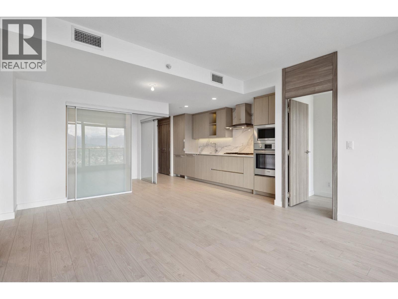 2x03 4880 Lougheed Highway, Burnaby, British Columbia  V5C 0N1 - Photo 6 - R3053642