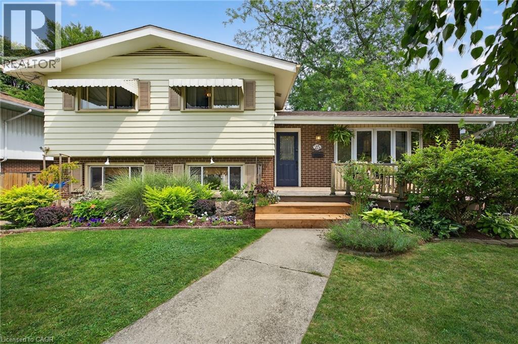25 BELAIR Drive, Hamilton, Ontario