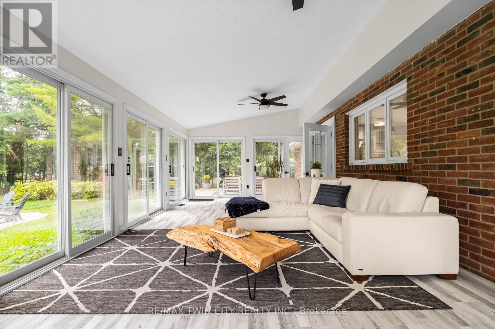 296 Edgehill Drive, Kitchener, Ontario  N2P 2C9 - Photo 12 - X12435022