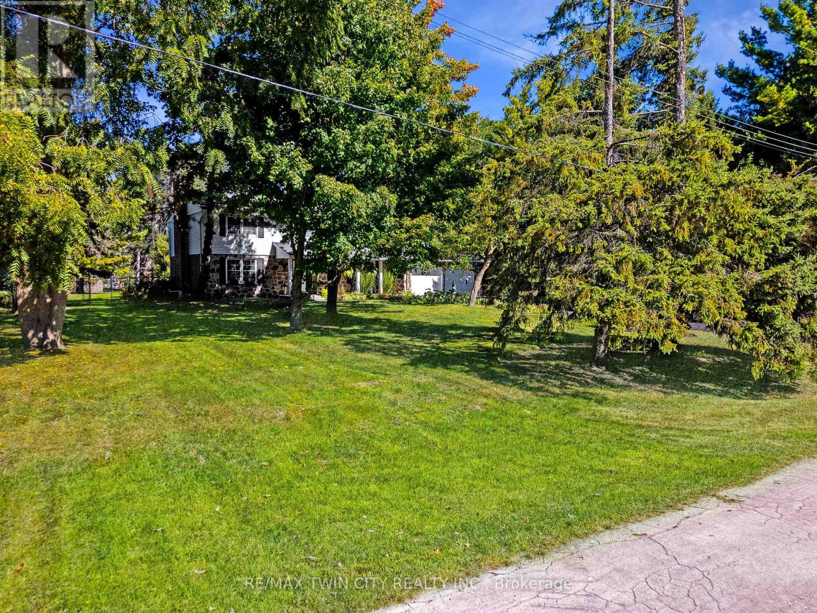 296 Edgehill Drive, Kitchener, Ontario  N2P 2C9 - Photo 44 - X12435022