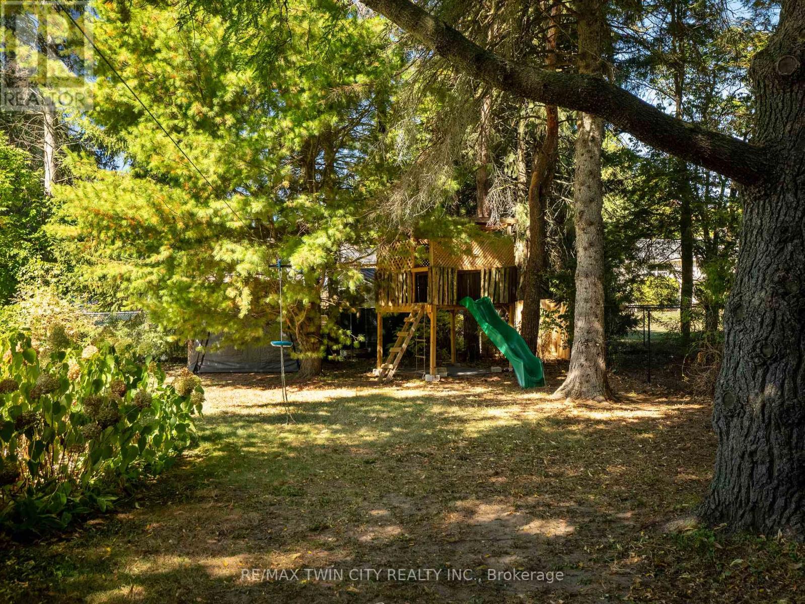 296 Edgehill Drive, Kitchener, Ontario  N2P 2C9 - Photo 45 - X12435022
