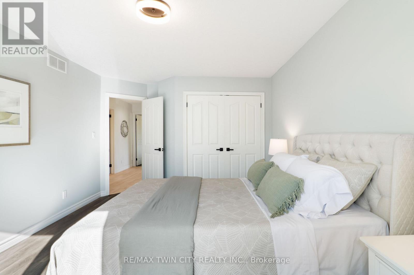 3224 Roseville Road, North Dumfries, Ontario  N0B 1E0 - Photo 32 - X12435028