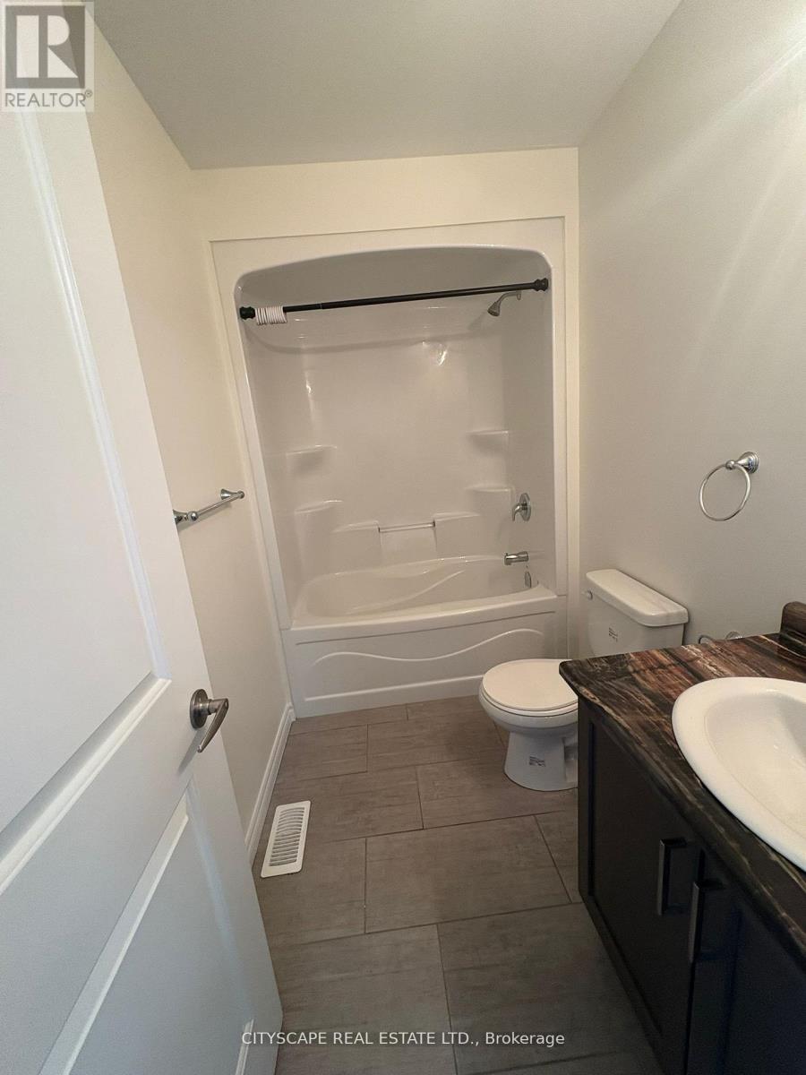 2 - 10 Dufferin Street, Norwich, Ontario  N0J 1P0 - Photo 14 - X12435052