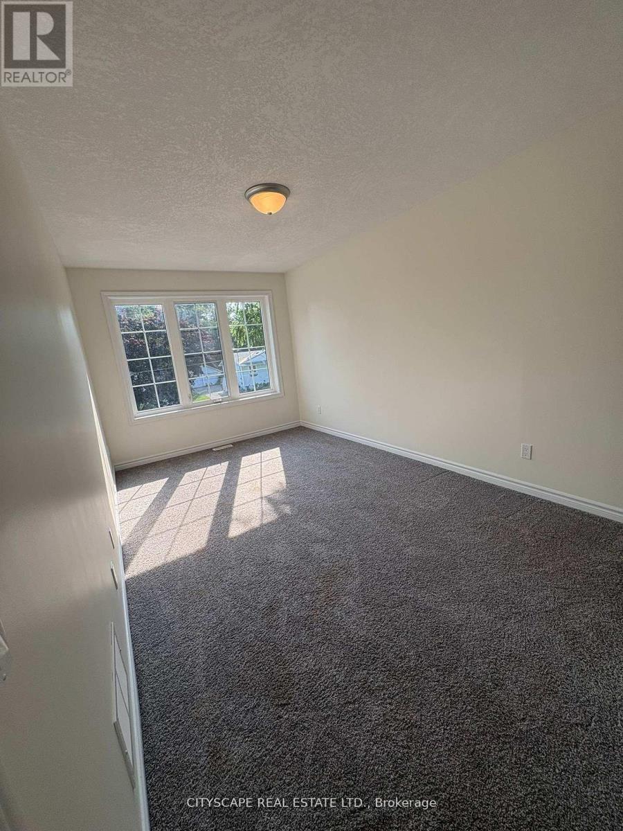 2 - 10 Dufferin Street, Norwich, Ontario  N0J 1P0 - Photo 7 - X12435052
