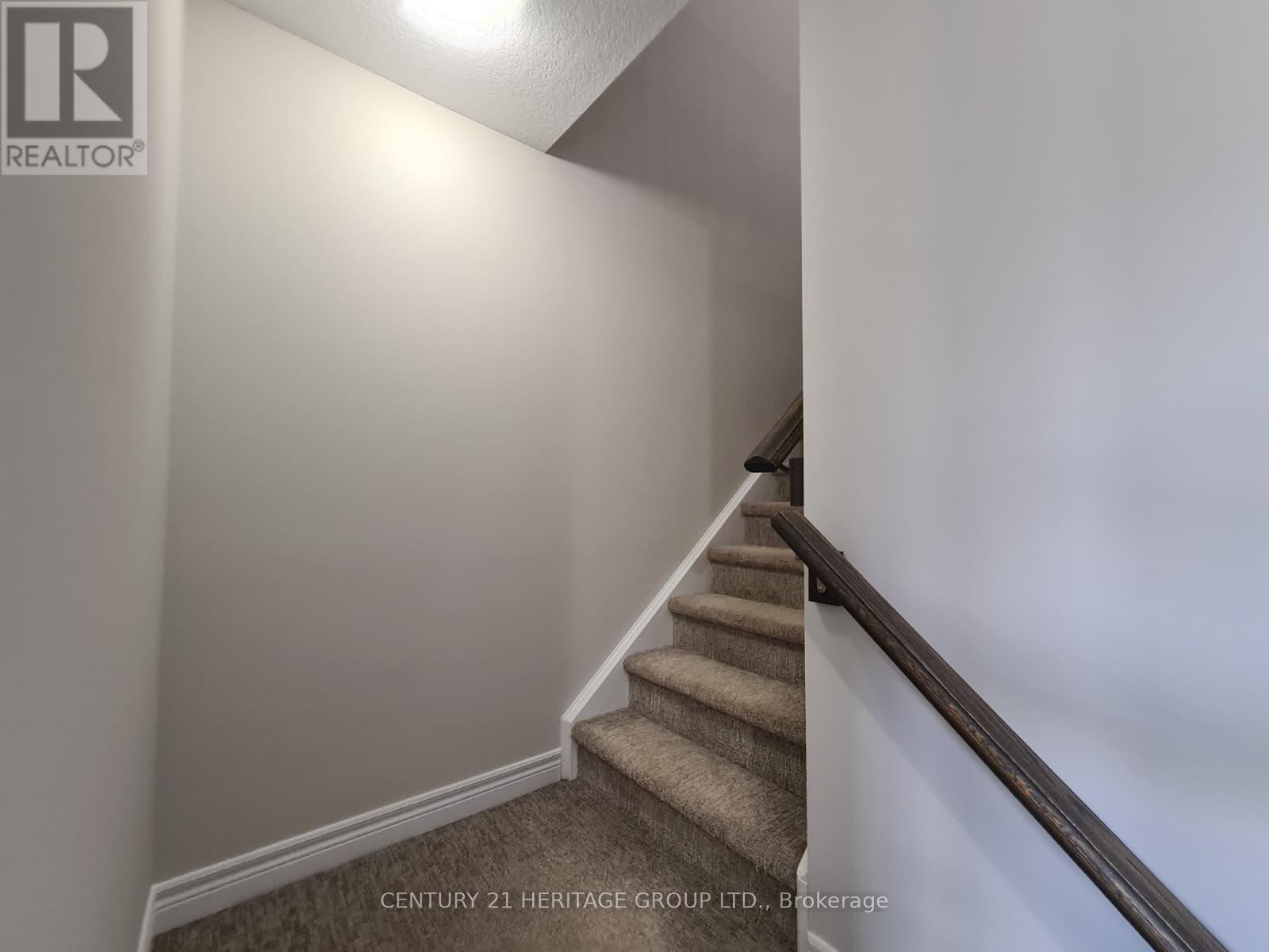 6 Snowberry Lane, Hamilton, Ontario  L8K 0A4 - Photo 16 - X12435055