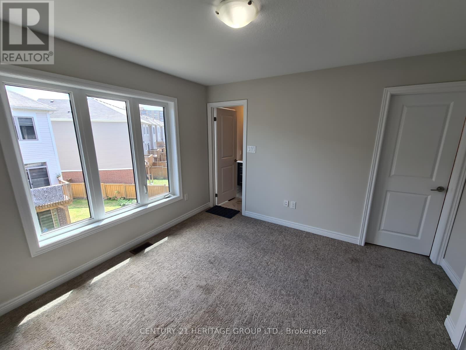 6 Snowberry Lane, Hamilton, Ontario  L8K 0A4 - Photo 18 - X12435055