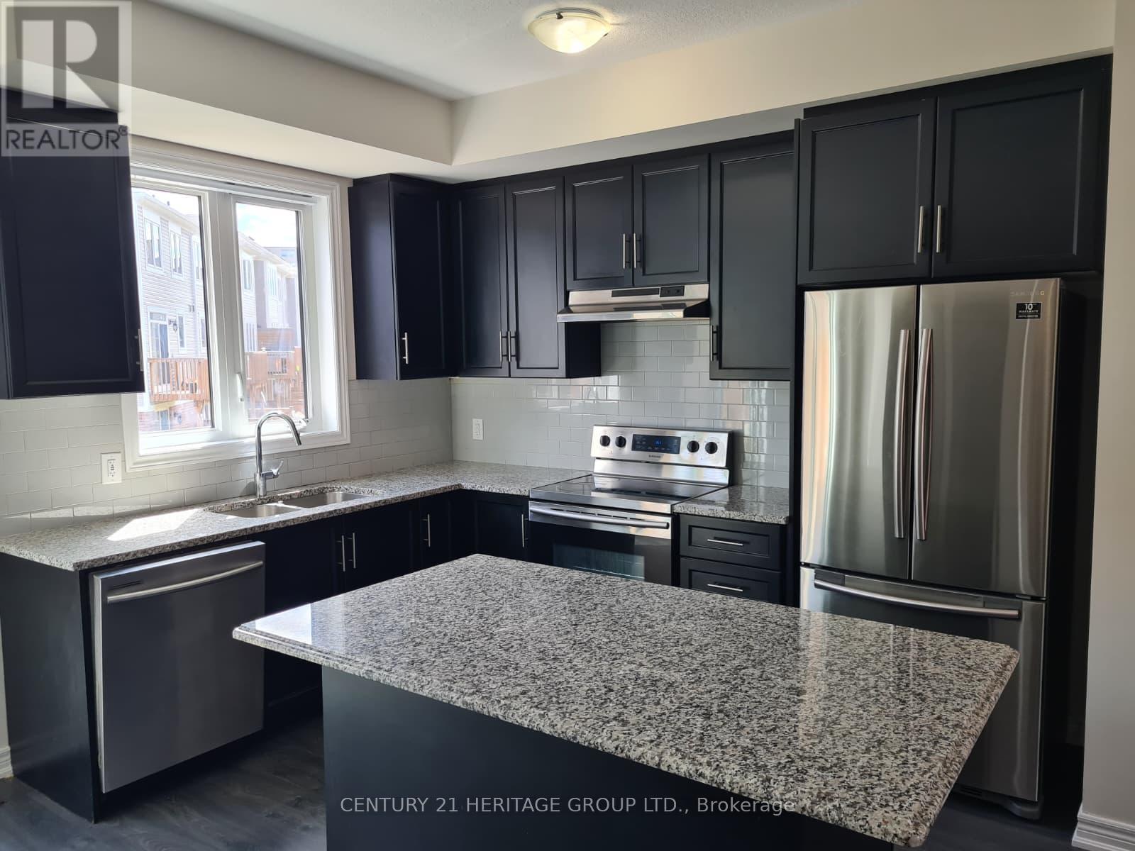 6 Snowberry Lane, Hamilton, Ontario  L8K 0A4 - Photo 6 - X12435055