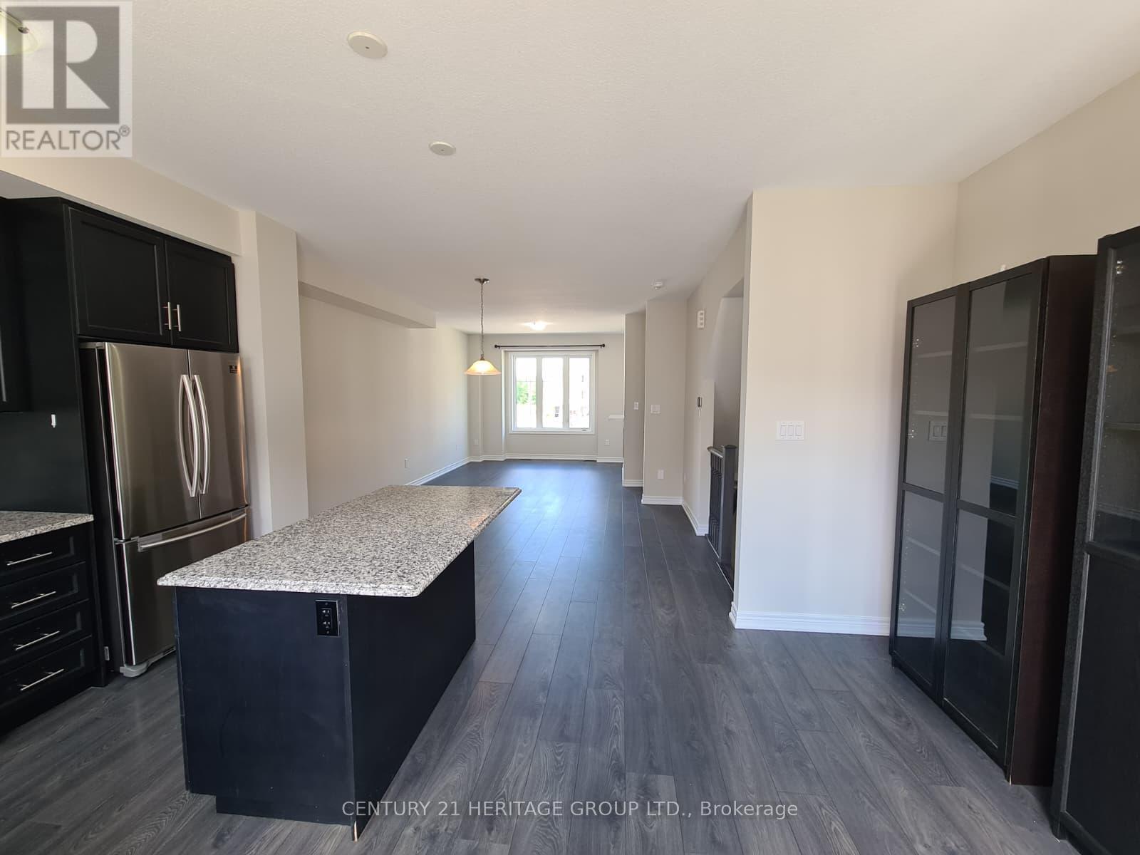6 Snowberry Lane, Hamilton, Ontario  L8K 0A4 - Photo 8 - X12435055