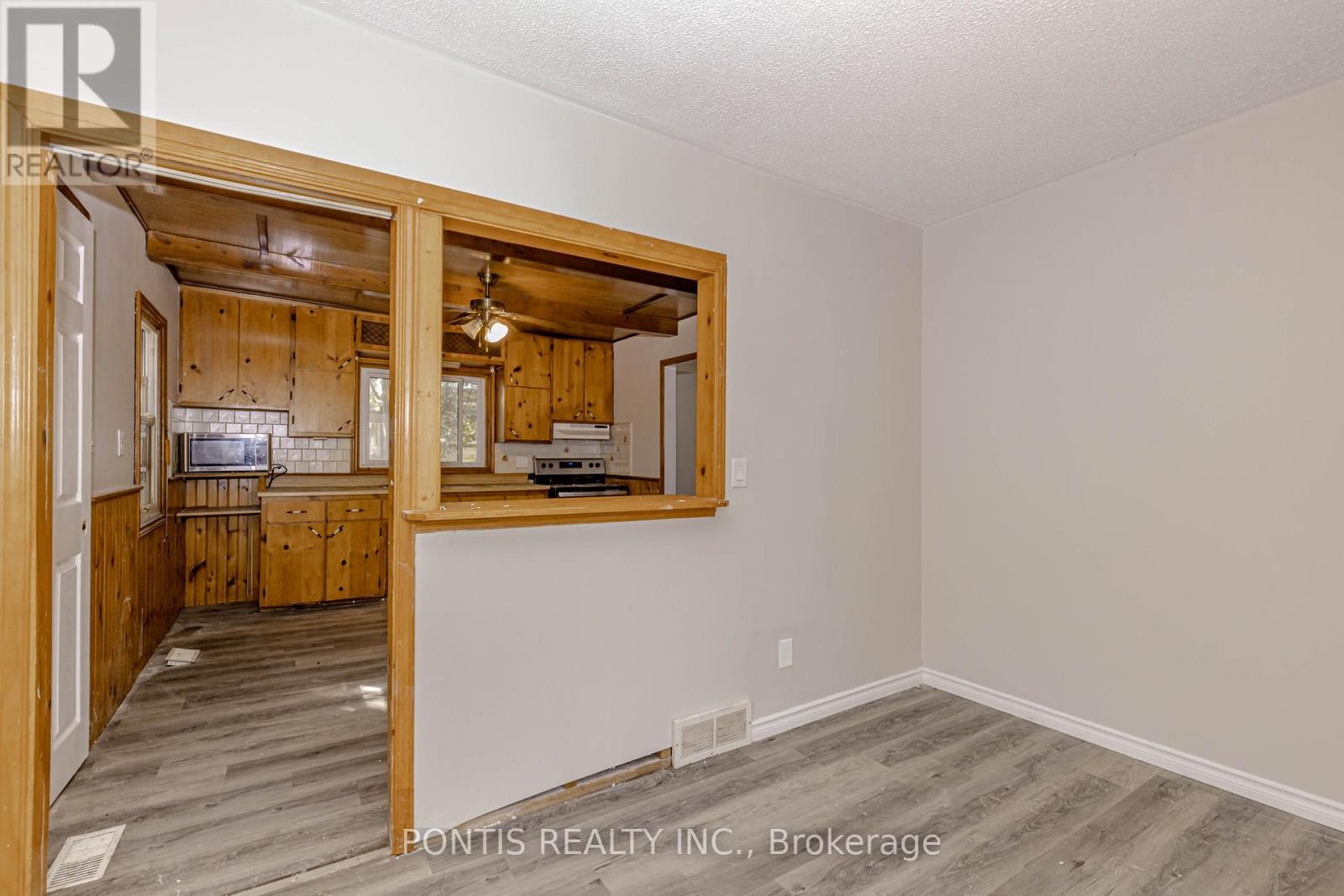 738 Mount Pleasant Road, Brant, Ontario  N0E 1K0 - Photo 17 - X12435059