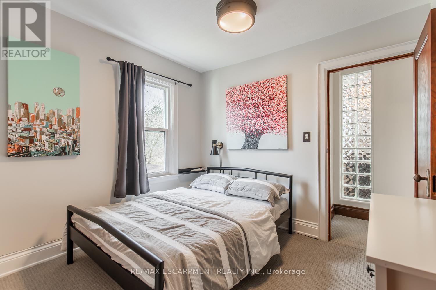 60 Lake Avenue Drive, Hamilton, Ontario  L8G 3N3 - Photo 16 - X12435071