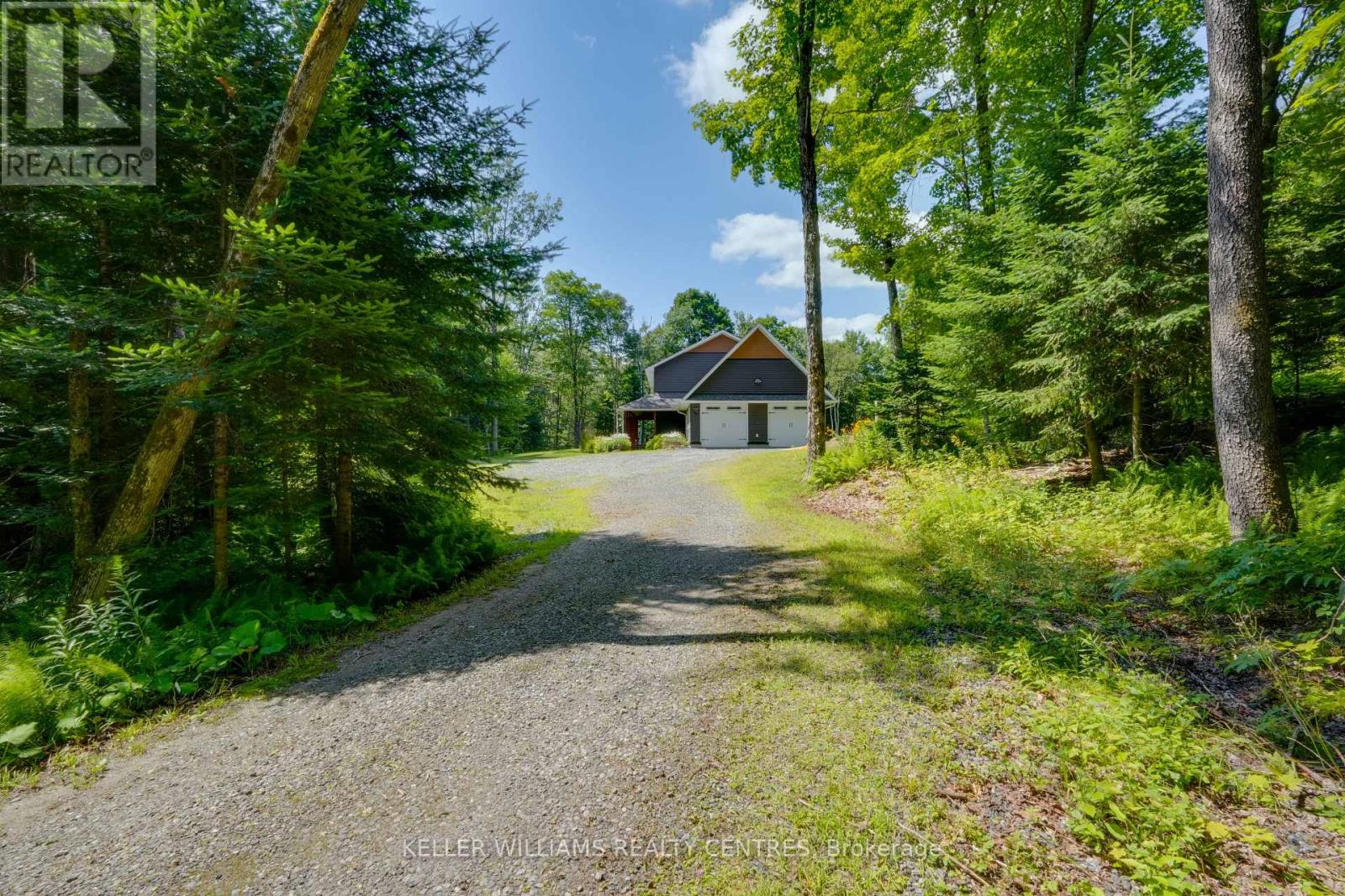 96 Lindgren Road E, Huntsville, Ontario  P1H 1Y6 - Photo 4 - X12435077