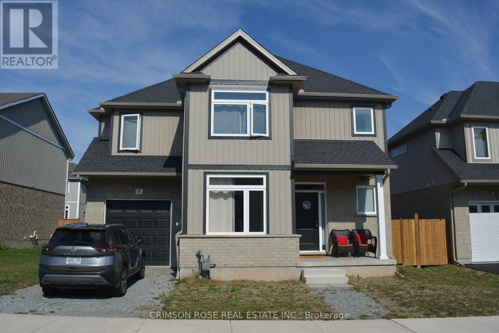 7 Marshall Lane, St. Catharines (Glendale/glenridge), Ontario  L2P 0E8 - Photo 1 - X12435092