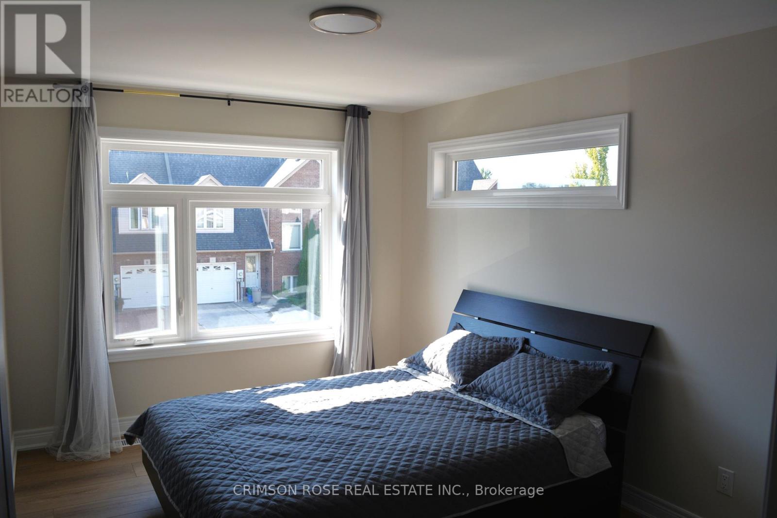 7 Marshall Lane, St. Catharines (Glendale/glenridge), Ontario  L2P 0E8 - Photo 14 - X12435092
