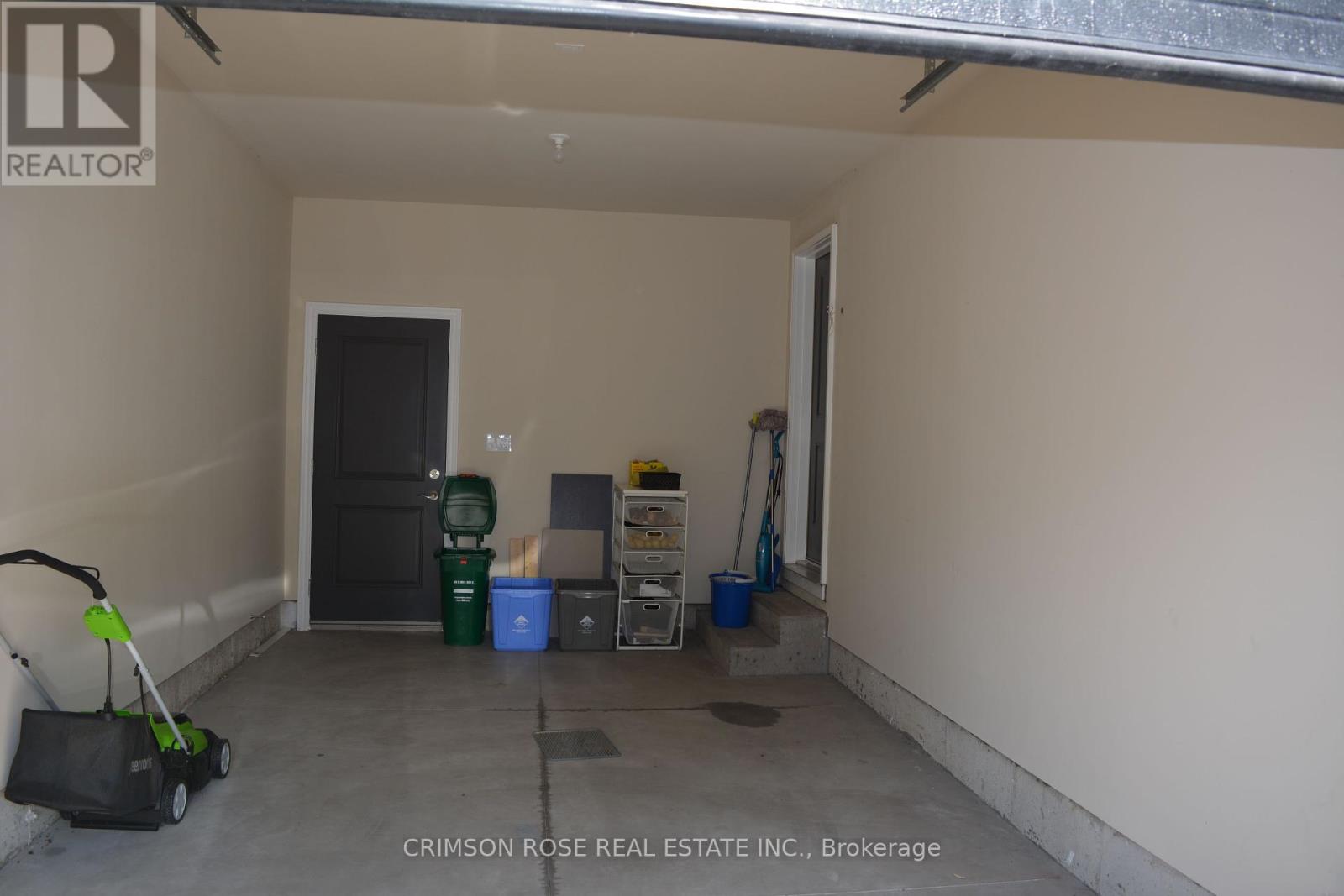 7 Marshall Lane, St. Catharines (Glendale/glenridge), Ontario  L2P 0E8 - Photo 19 - X12435092