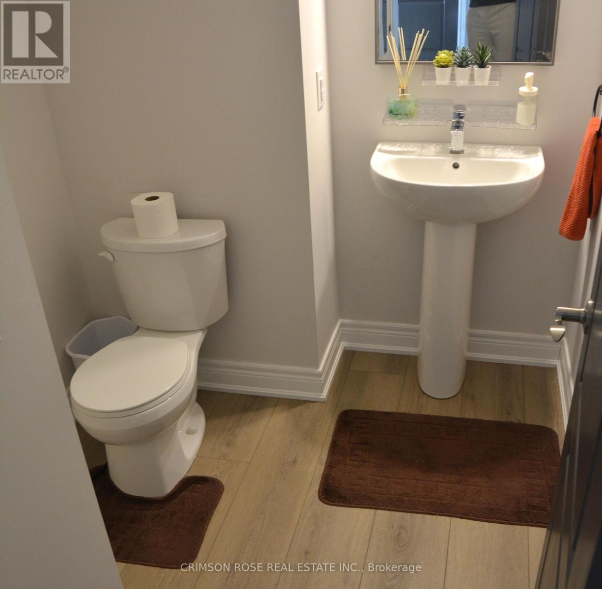 7 Marshall Lane, St. Catharines (Glendale/glenridge), Ontario  L2P 0E8 - Photo 7 - X12435092
