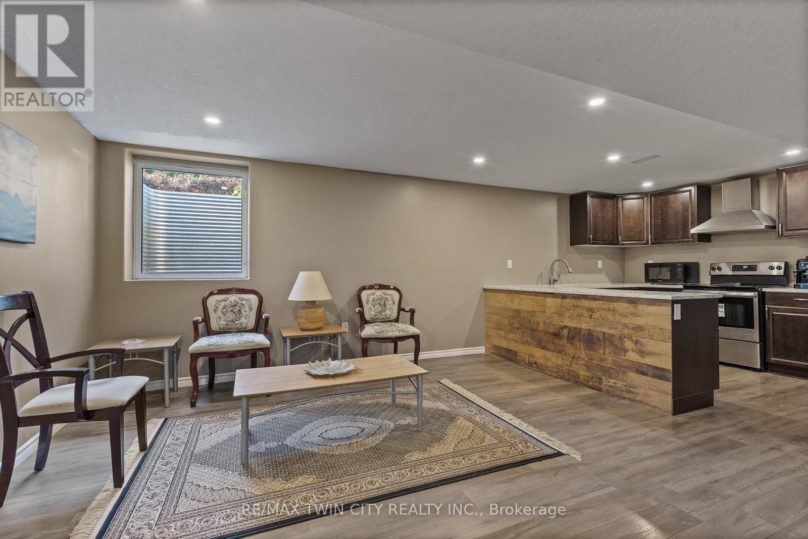 304 Falling Green Crescent, Kitchener, Ontario  N2R 0E9 - Photo 26 - X12435095