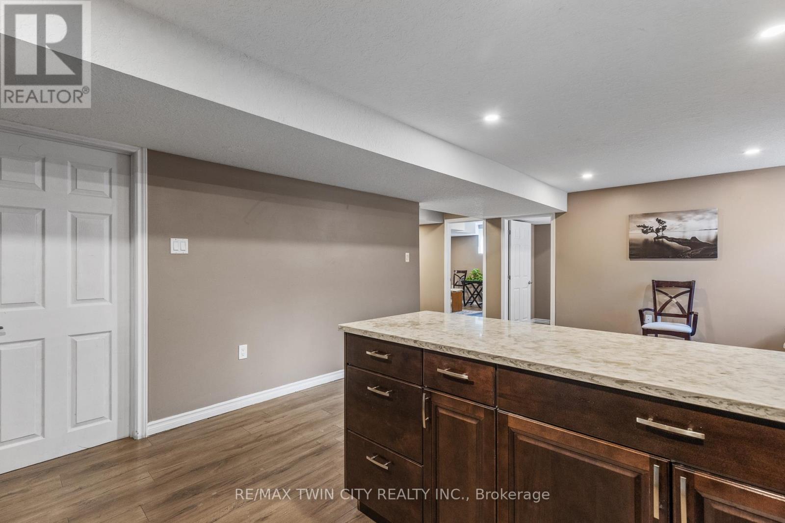 304 Falling Green Crescent, Kitchener, Ontario  N2R 0E9 - Photo 30 - X12435095