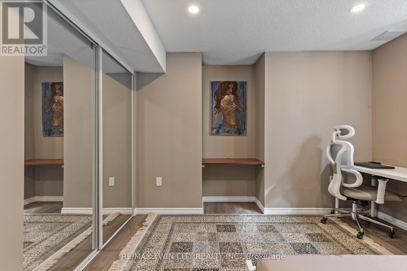304 Falling Green Crescent, Kitchener, Ontario  N2R 0E9 - Photo 32 - X12435095