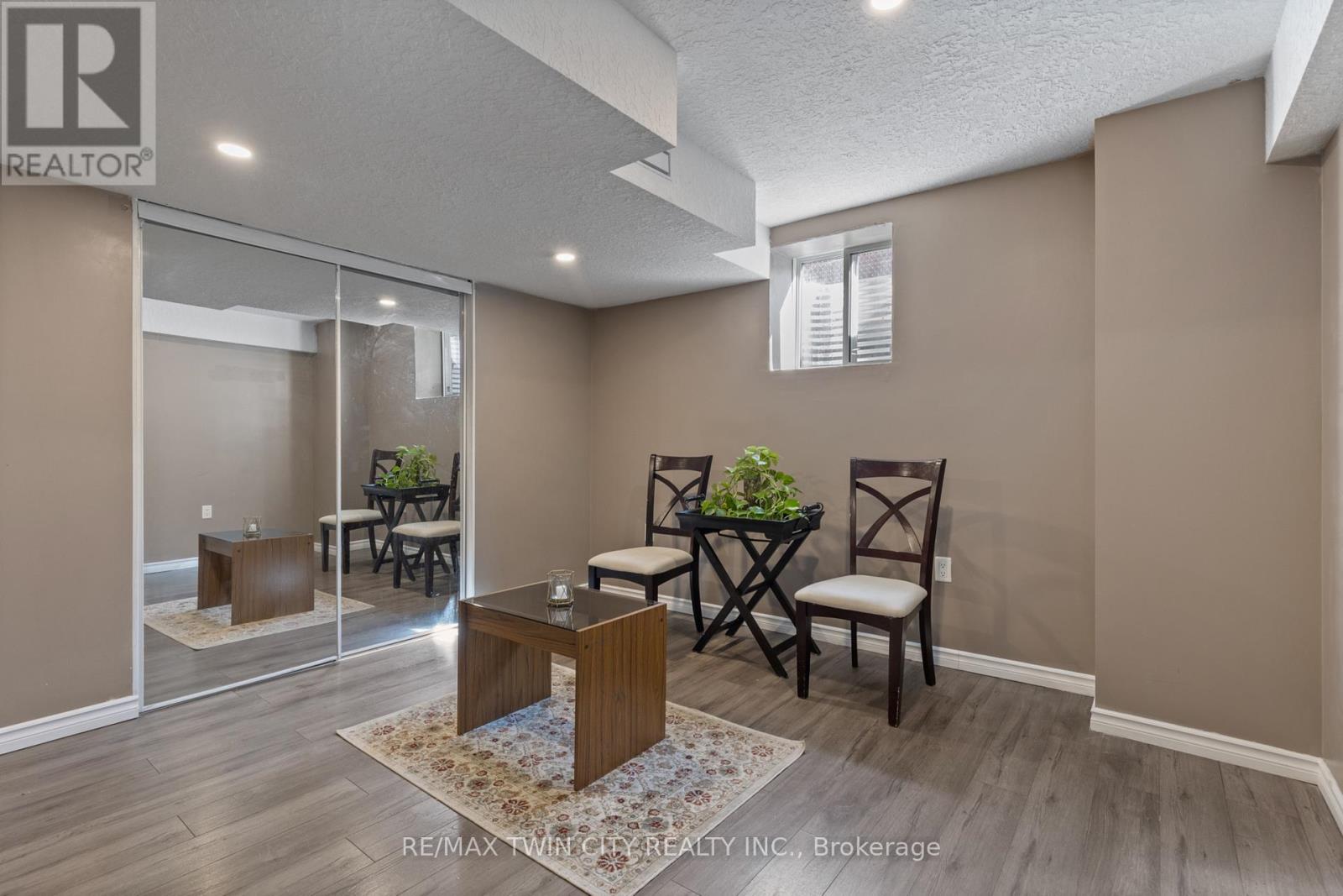 304 Falling Green Crescent, Kitchener, Ontario  N2R 0E9 - Photo 33 - X12435095