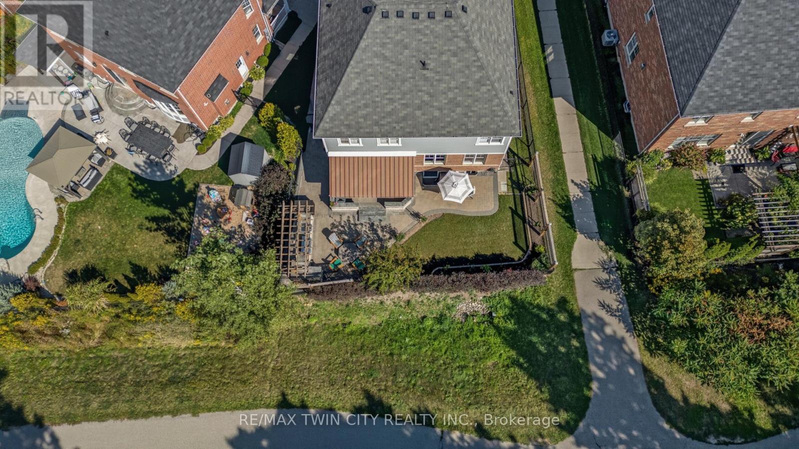 304 Falling Green Crescent, Kitchener, Ontario  N2R 0E9 - Photo 44 - X12435095