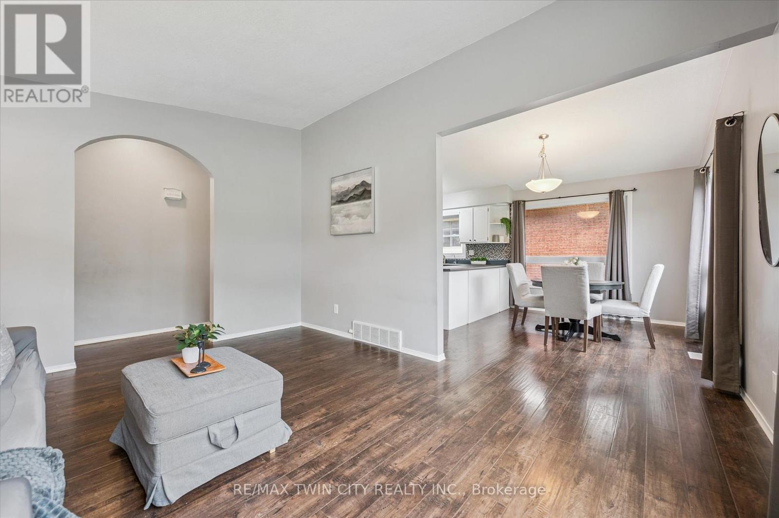 635 Raglan Street, Minto, Ontario  N0G 2P0 - Photo 10 - X12435106