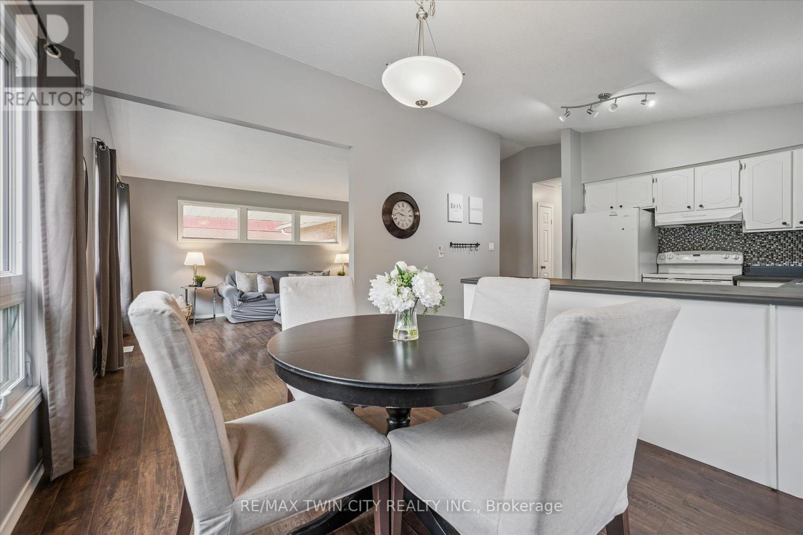 635 Raglan Street, Minto, Ontario  N0G 2P0 - Photo 13 - X12435106