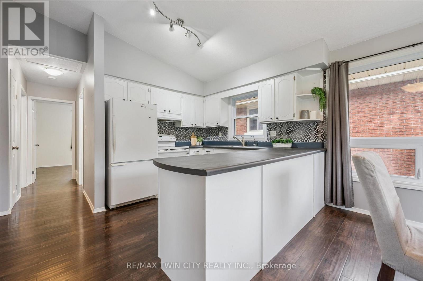 635 Raglan Street, Minto, Ontario  N0G 2P0 - Photo 14 - X12435106