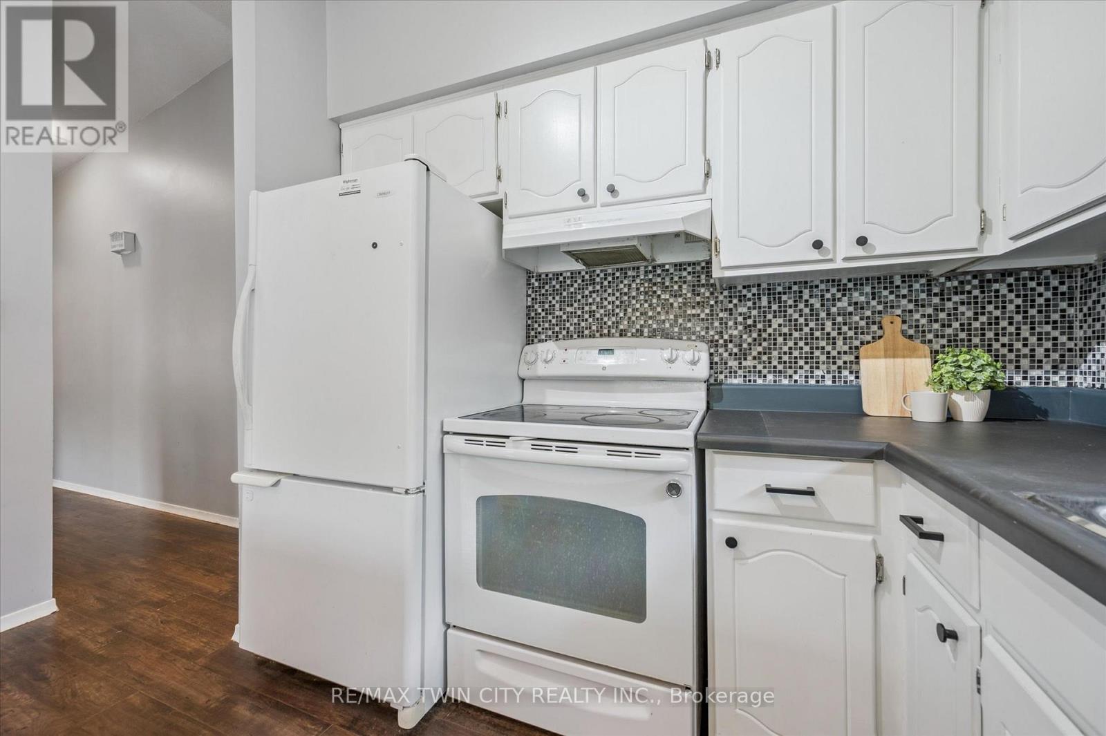 635 Raglan Street, Minto, Ontario  N0G 2P0 - Photo 18 - X12435106