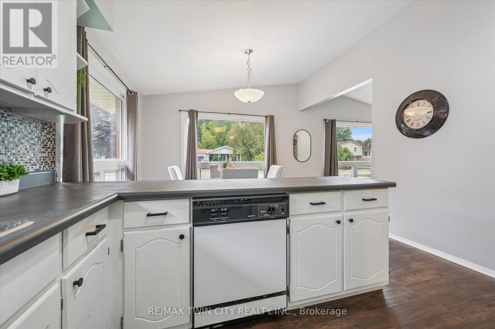 635 Raglan Street, Minto, Ontario  N0G 2P0 - Photo 19 - X12435106
