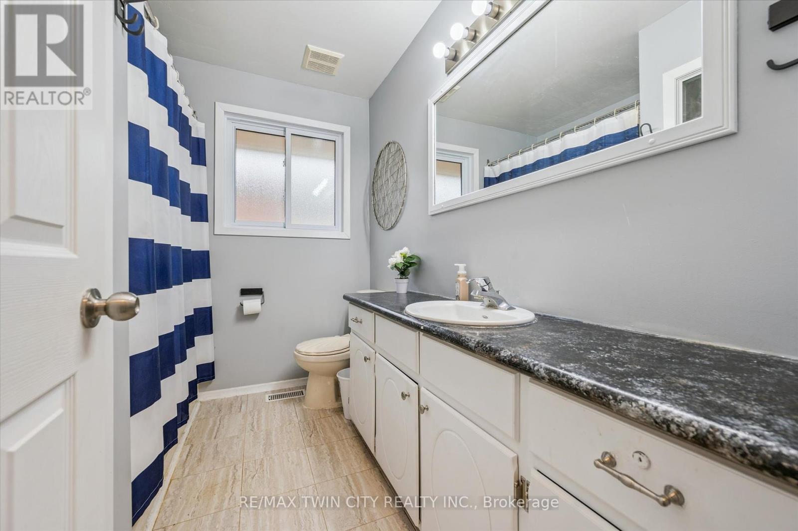 635 Raglan Street, Minto, Ontario  N0G 2P0 - Photo 22 - X12435106