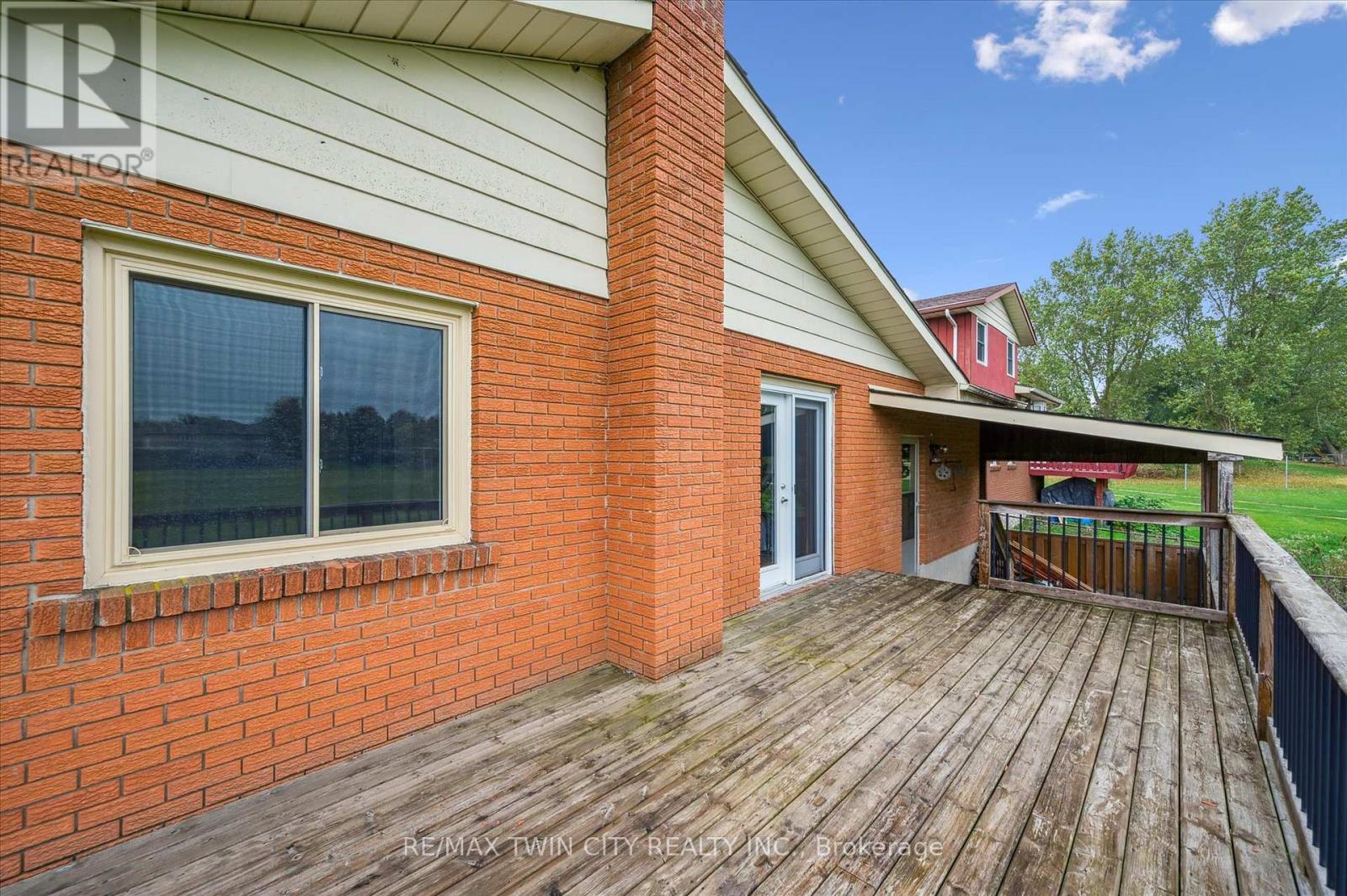 635 Raglan Street, Minto, Ontario  N0G 2P0 - Photo 36 - X12435106