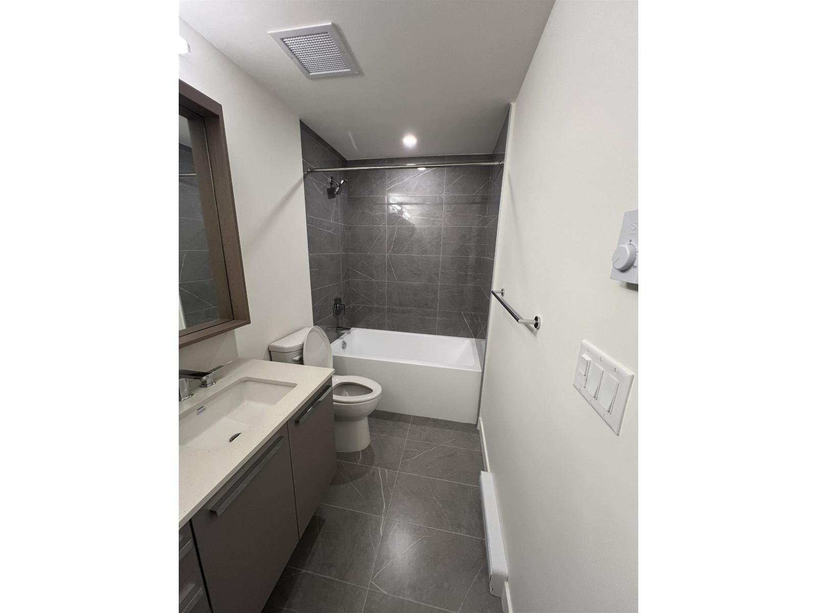 411 13788 76 Avenue, Surrey, British Columbia  V3W 3V9 - Photo 14 - R3052544