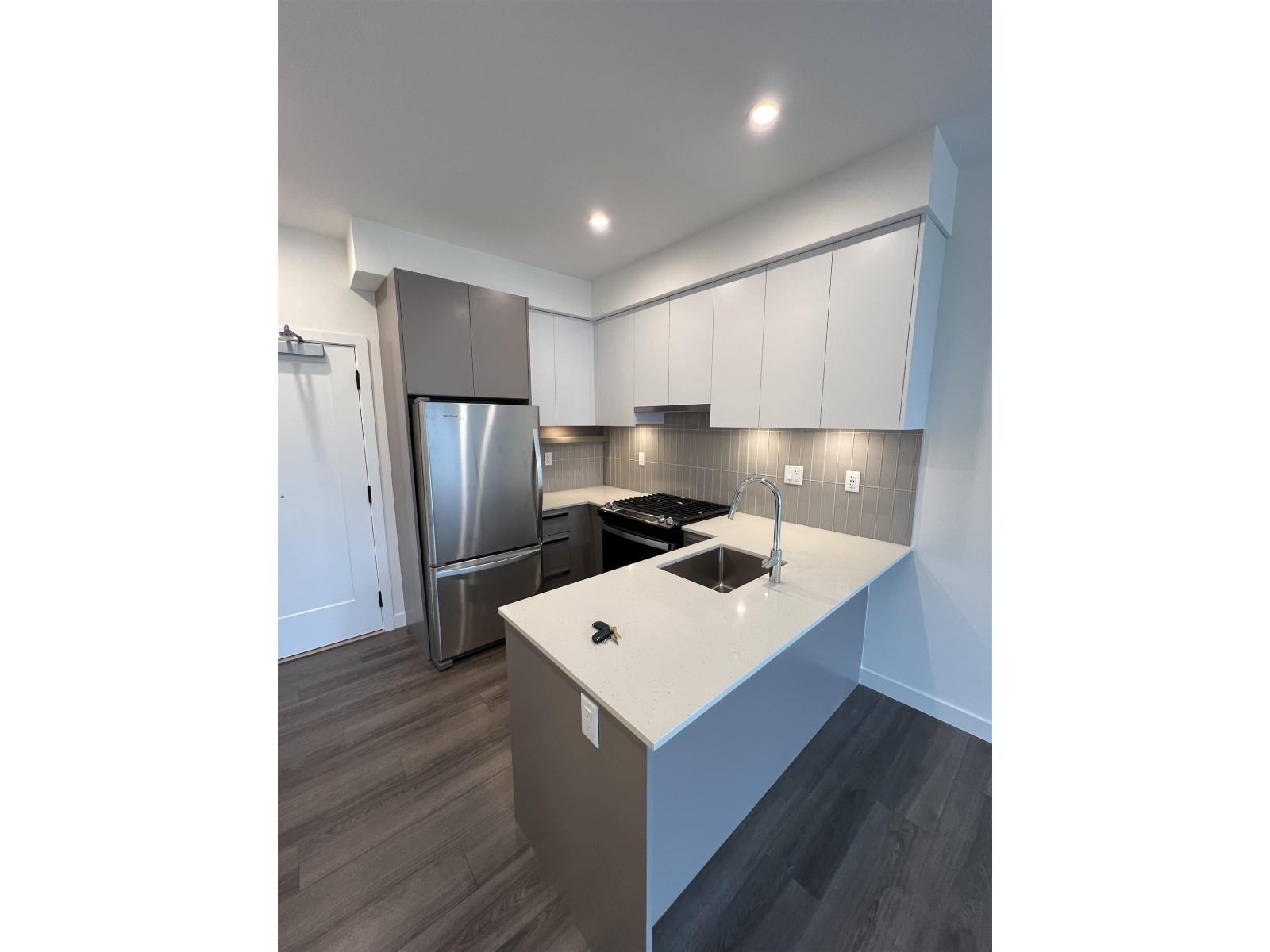 411 13788 76 Avenue, Surrey, British Columbia  V3W 3V9 - Photo 4 - R3052544