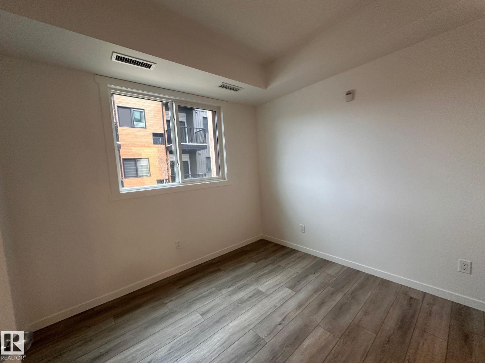 #104 9227 228 St Nw, Edmonton, Alberta  T5T 4T1 - Photo 10 - E4460108