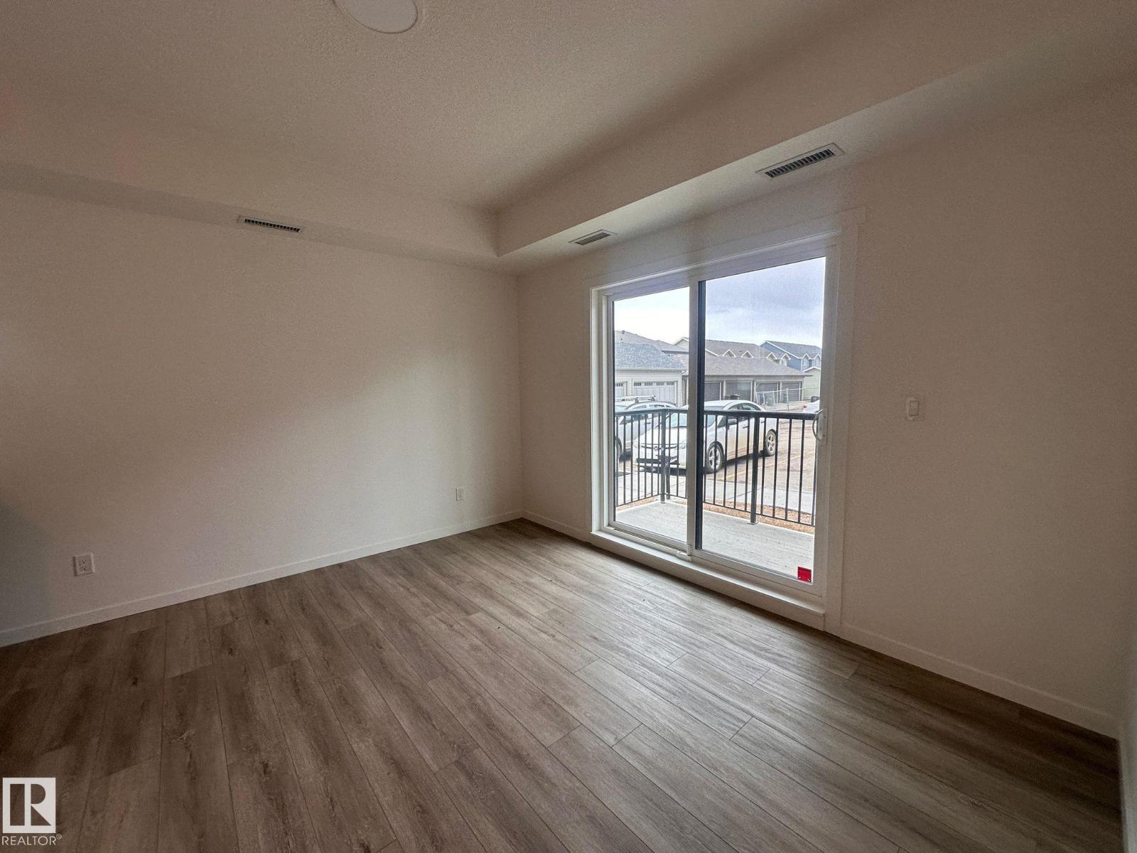 #104 9227 228 St Nw, Edmonton, Alberta  T5T 4T1 - Photo 8 - E4460108
