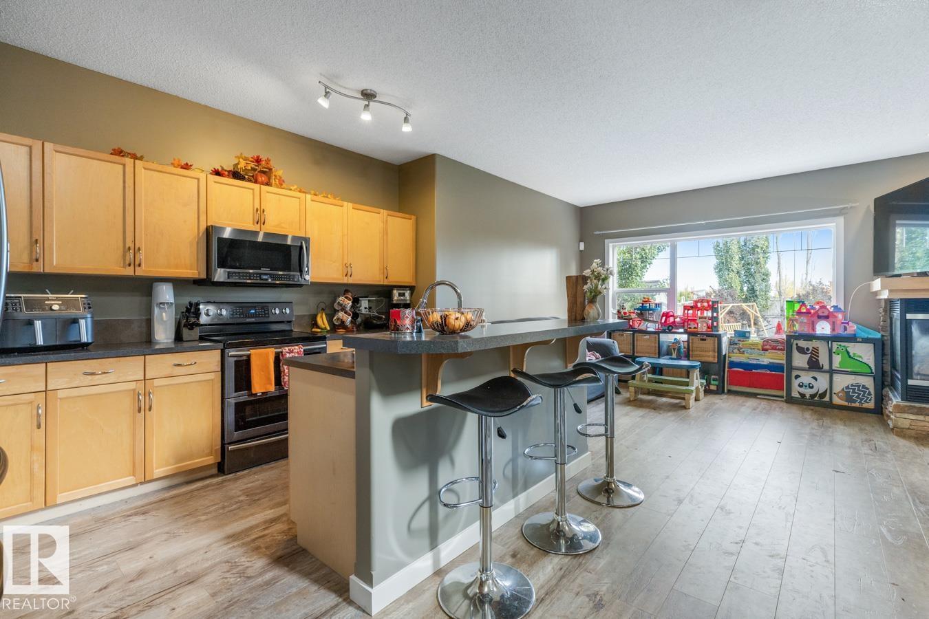 3133 Trelle Lo Nw, Edmonton, Alberta  T6R 0A1 - Photo 5 - E4460110