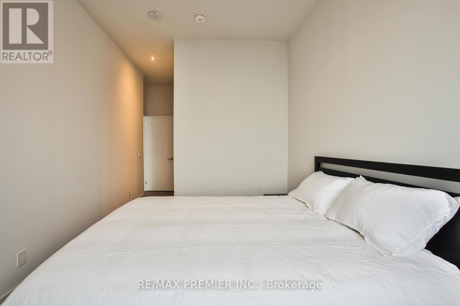 5006 - 8 Cumberland Street, Toronto, Ontario  M4W 0B6 - Photo 25 - C12435201