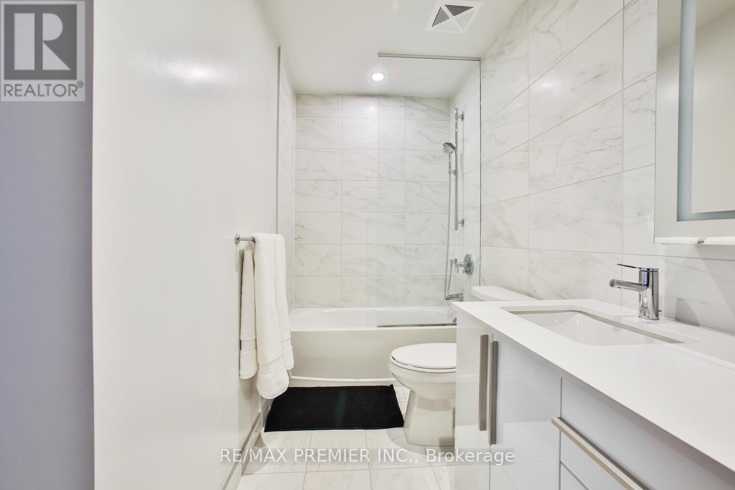 5006 - 8 Cumberland Street, Toronto, Ontario  M4W 0B6 - Photo 30 - C12435201