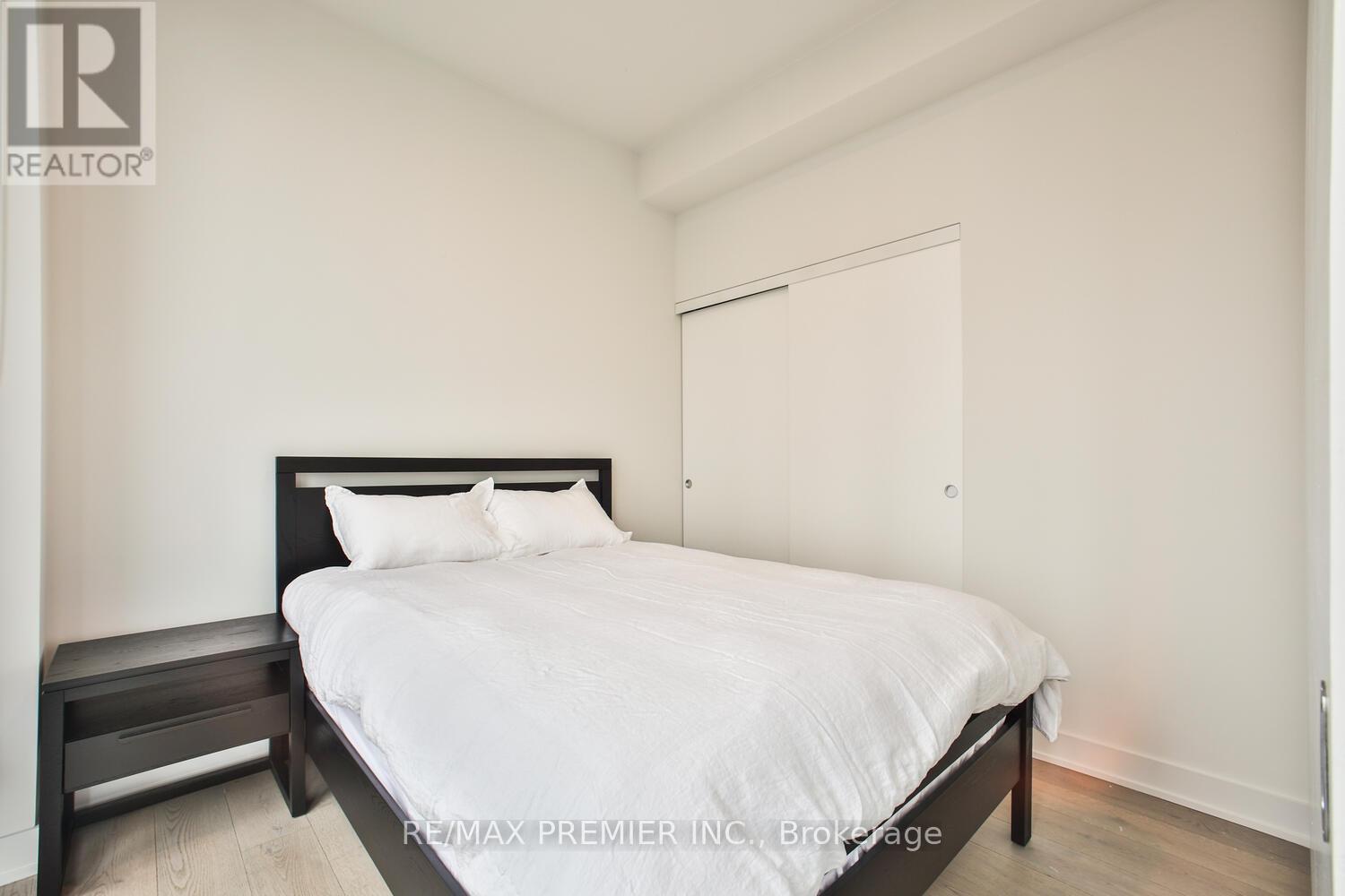 5006 - 8 Cumberland Street, Toronto, Ontario  M4W 0B6 - Photo 32 - C12435201