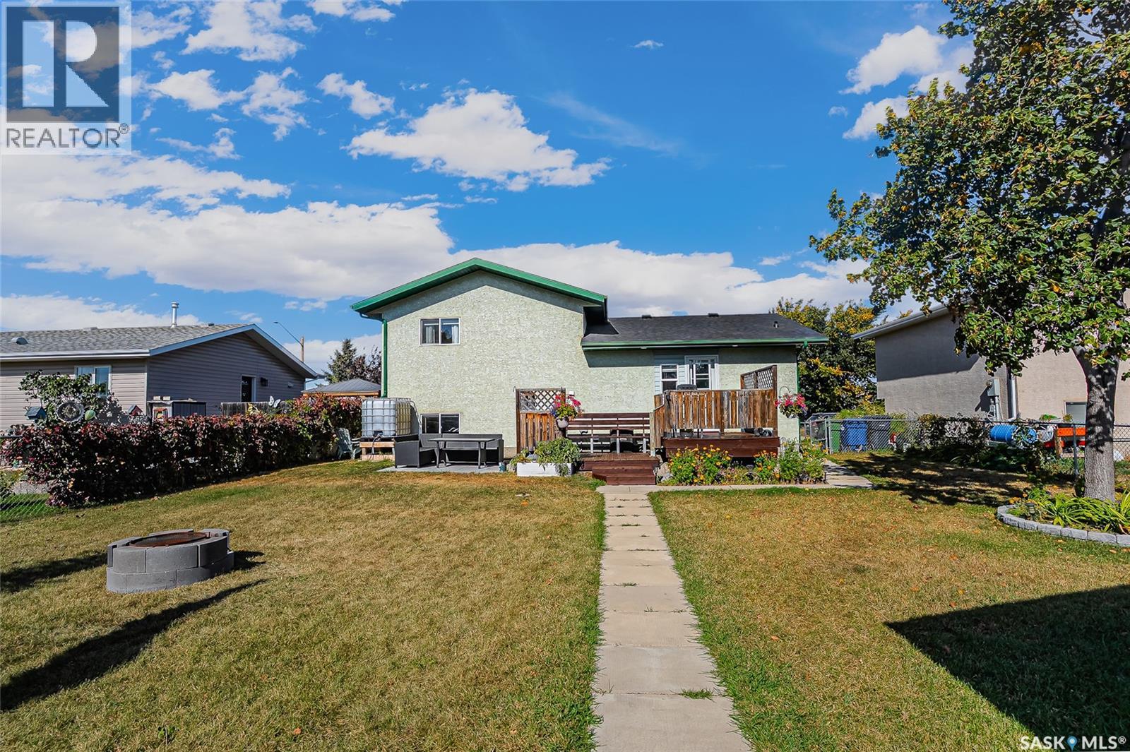 104 4th Street, Dundurn, Saskatchewan  S0K 1K0 - Photo 38 - SK019484