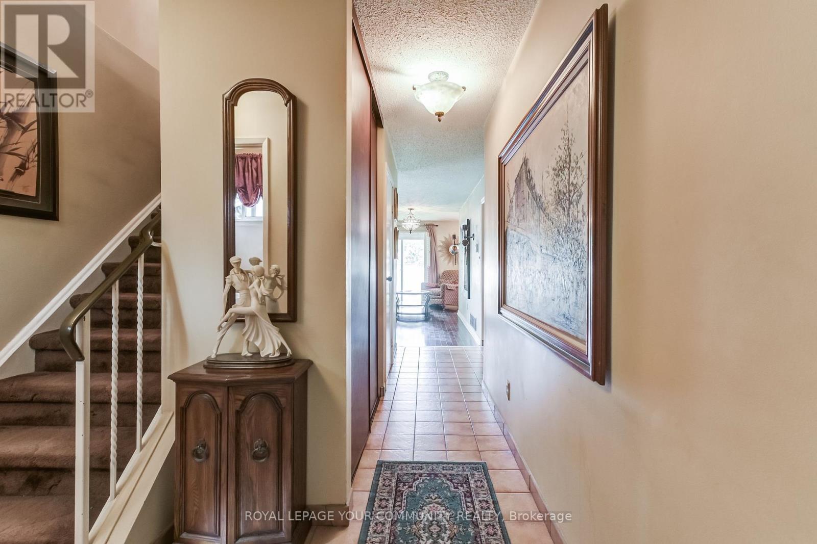17 Truro Crescent, Toronto, Ontario  M1V 2H7 - Photo 6 - E12435170