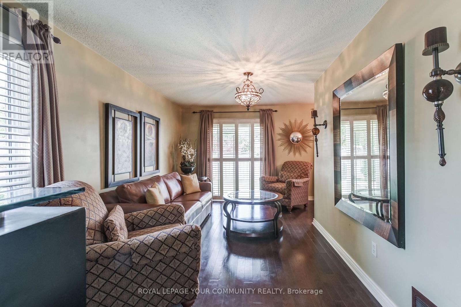 17 Truro Crescent, Toronto, Ontario  M1V 2H7 - Photo 7 - E12435170