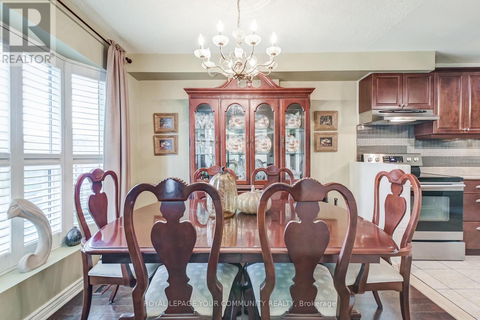 17 Truro Crescent, Toronto, Ontario  M1V 2H7 - Photo 8 - E12435170