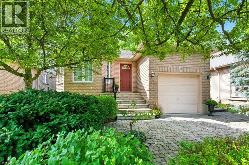 18 NAPLES Boulevard, Hamilton, Ontario