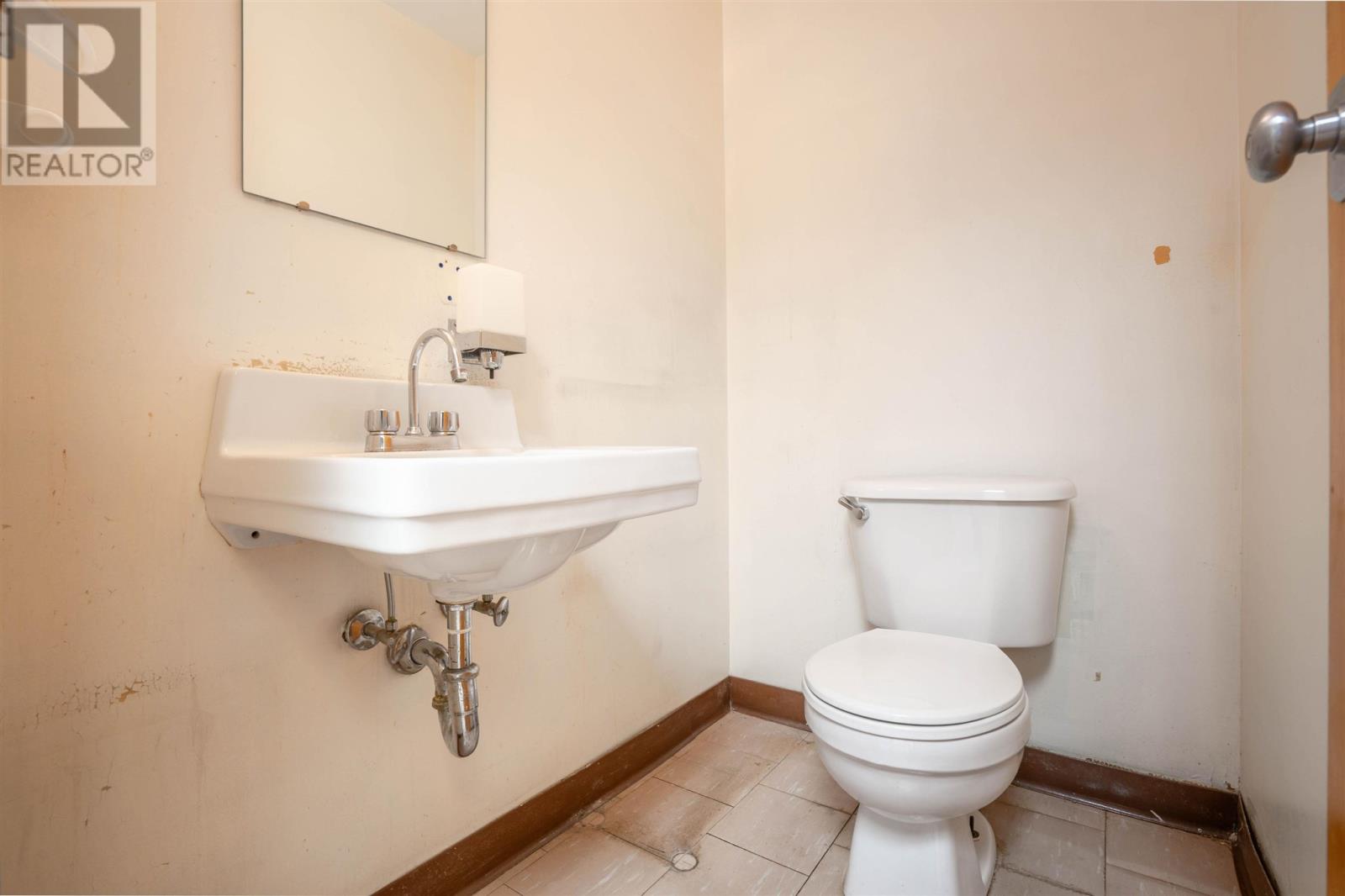 955 Queen St E # 105, Sault Ste. Marie, Ontario  P6A 2C3 - Photo 8 - SM252820
