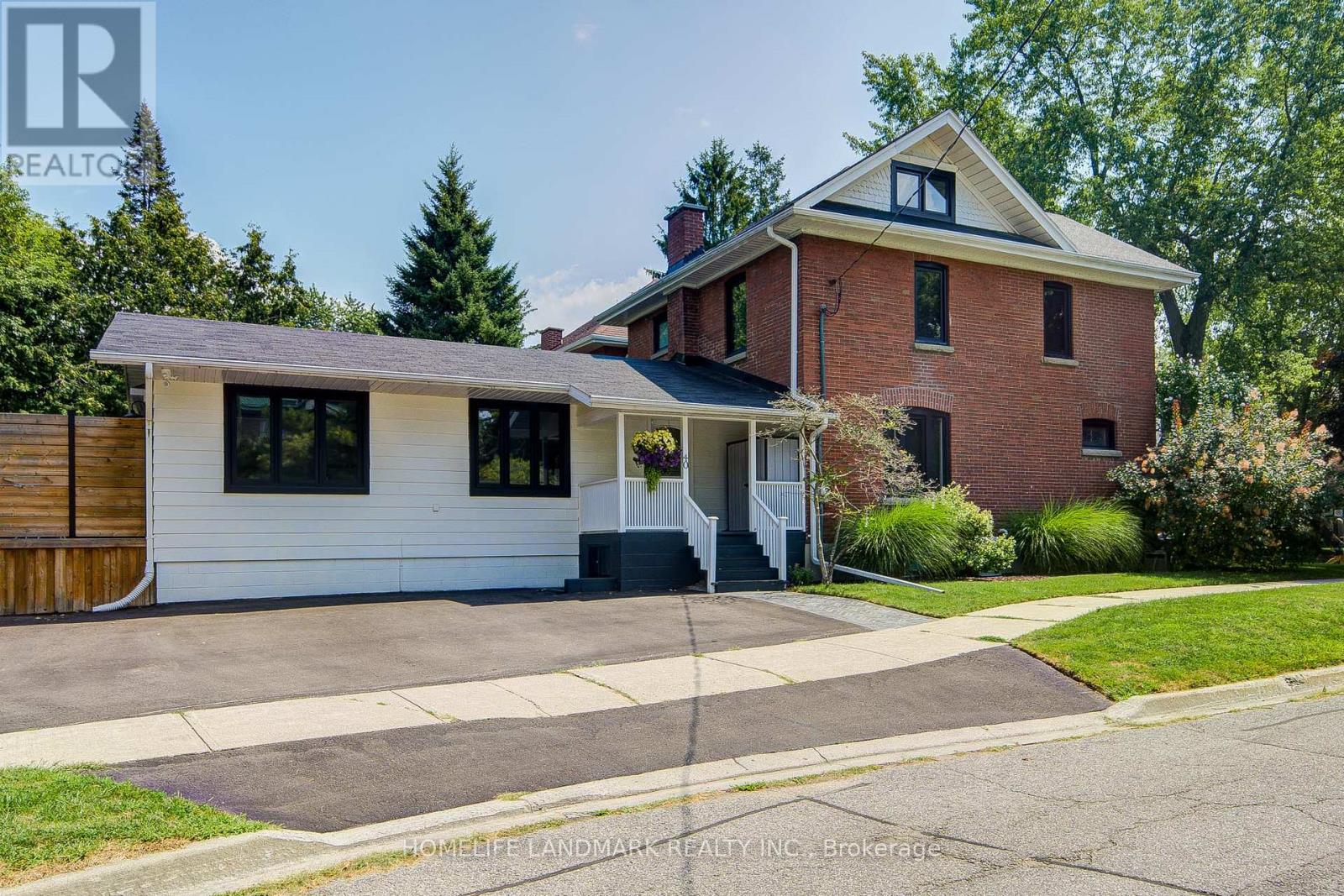 40 Harrison Avenue, Aurora, Ontario  L4G 1E1 - Photo 5 - N12435190