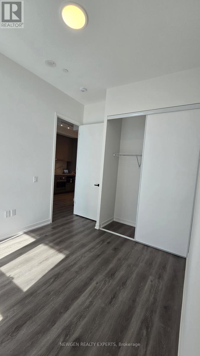 1915 - 28 Interchange Way, Vaughan, Ontario  L4K 0P8 - Photo 10 - N12435191