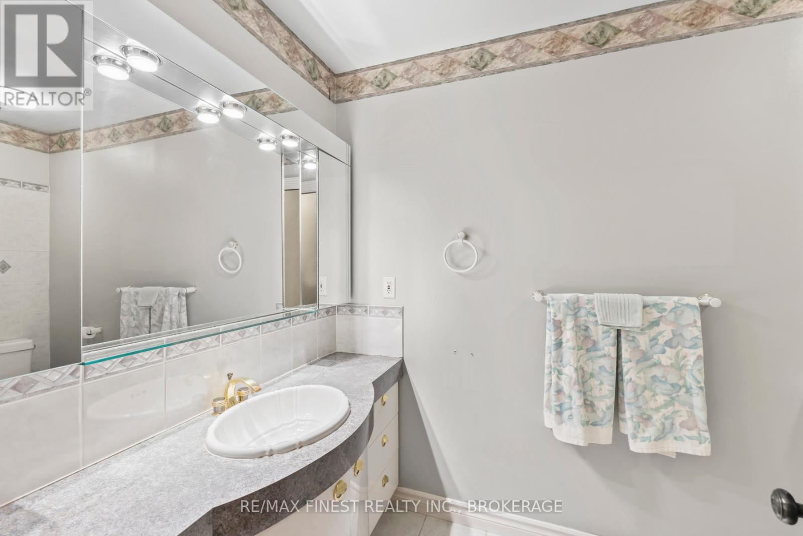 80 Market Street, Gananoque, Ontario  K7G 2M3 - Photo 29 - X12435263